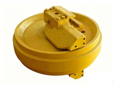 Направляющий каток гусеничной ходовой части бульдозера Caterpillar